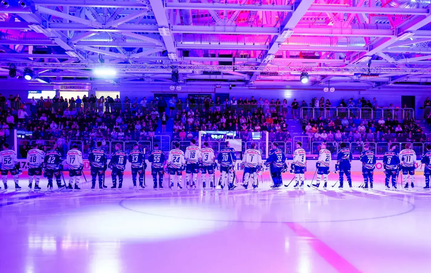 Über 1000 Fans beim Saisonauftakt des EHC Red Bull München