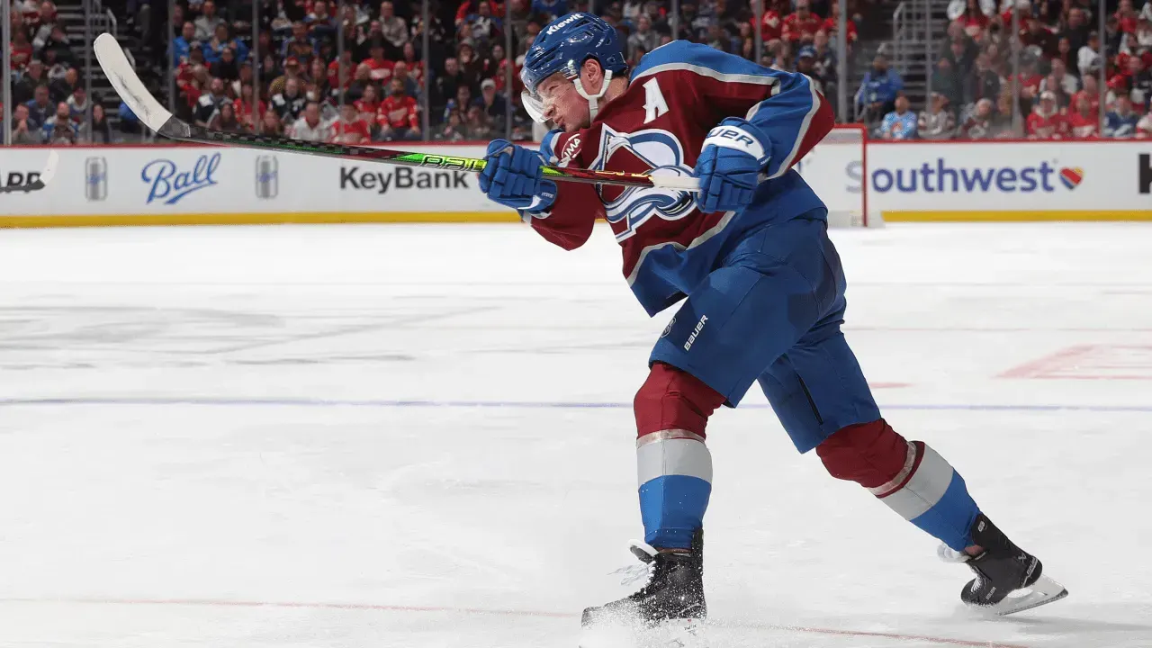 Makar unterschreibt NHL-Rekord: 8 Jahre, 20,4 Millionen AAV